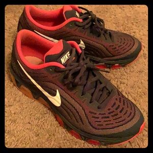 Nike Tailwind 6! Like new!